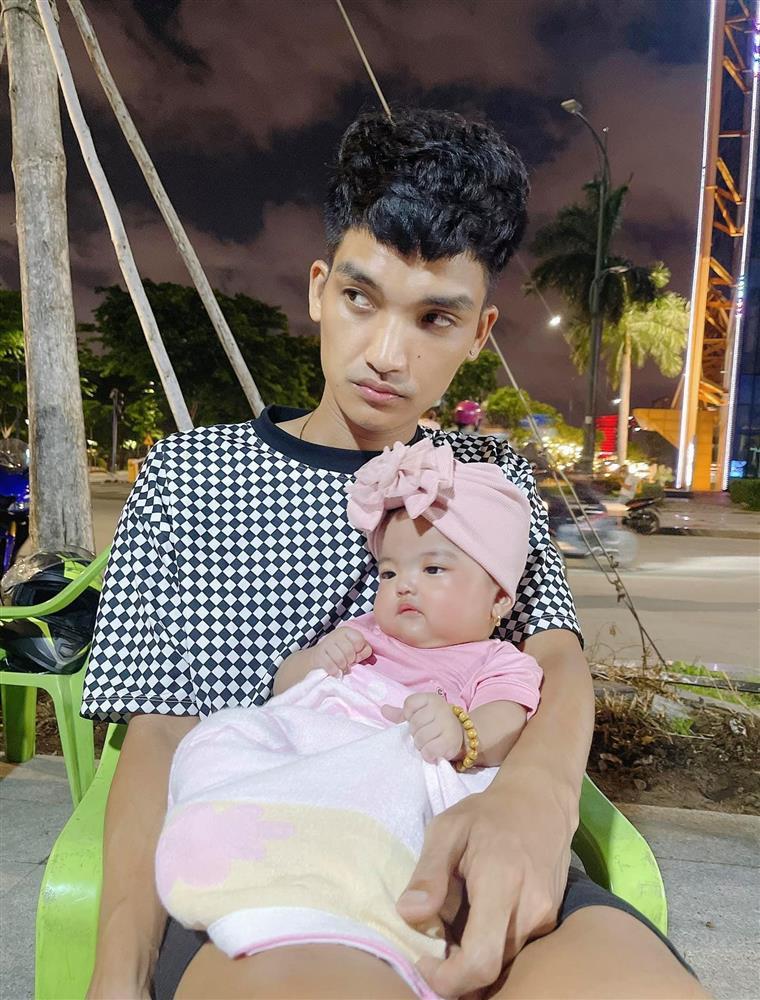 Mạc Văn Khoa gây cười khi khoe ảnh buồn như mất sổ gạo bên con gái-2
