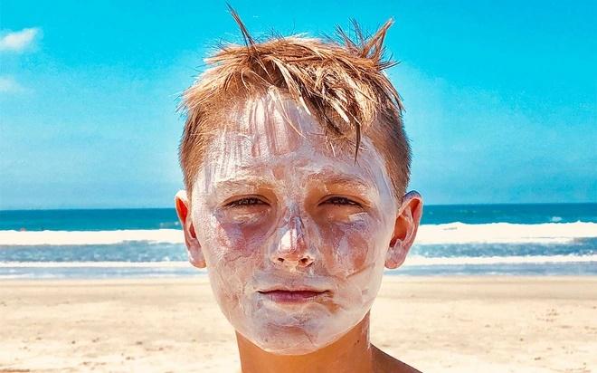 Lý do Mark Zuckerberg bôi nhiều kem chống nắng-2