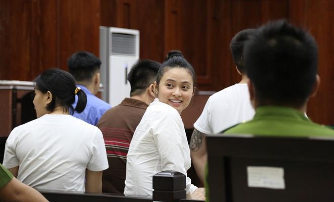 Văn Kính Dương y án tử hình, Ngọc Miu khóc nức nở chia tay người tình-1