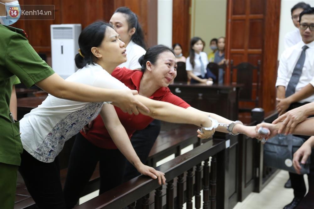 Văn Kính Dương y án tử hình, Ngọc Miu khóc nức nở chia tay người tình-2