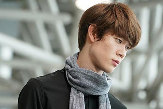 Gặp lại người yêu cũ trong đám cưới bạn thân, tôi sửng sốt và hối hận