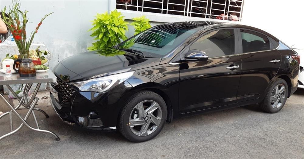 Sao Việt chơi lớn khi tậu xế hộp cho nhân viên-3