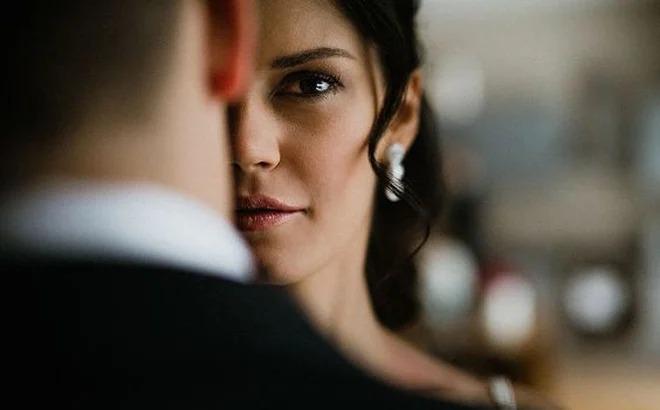 3 kiểu phụ nữ khiến đàn ông luôn sợ mất, ở bên cạnh vẫn thấp thỏm canh chừng-2