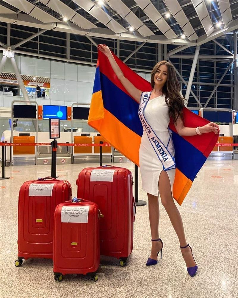 Đối thủ Khánh Vân lên đường: Người đẹp miễn chê, người sến khó tả-2