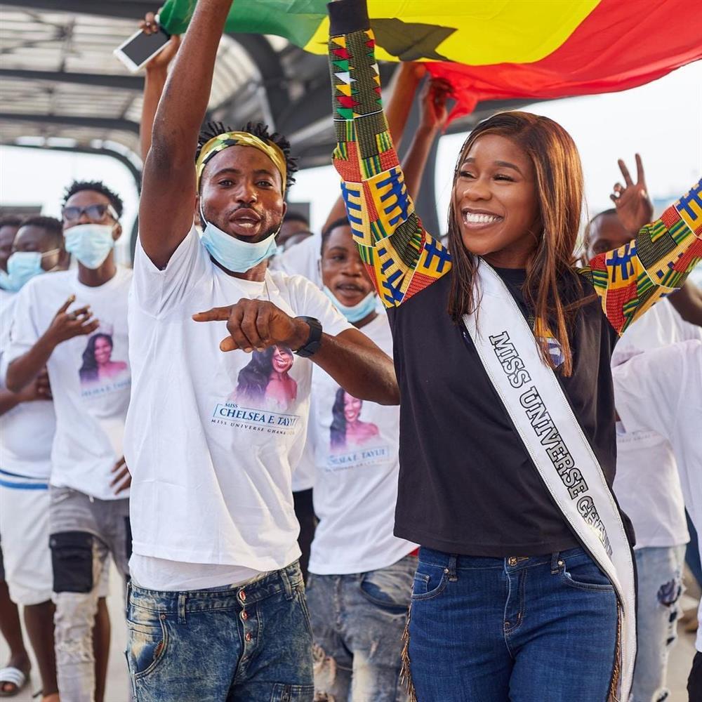 Đối thủ Khánh Vân lên đường: Người đẹp miễn chê, người sến khó tả-6