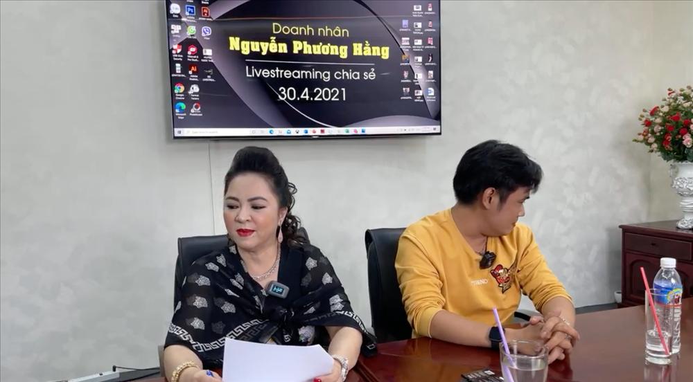 Vợ ông Dũng Lò Vôi gọi tên nam ca sĩ mê kim cương nhưng toàn trả góp-2