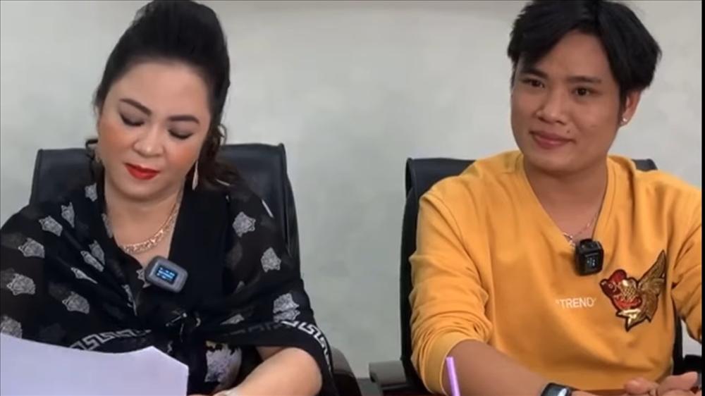 Đàm Vĩnh Hưng đáp trả bà Phương Hằng: Khinh người nghèo hơn, chắc chị xứng đáng?-4