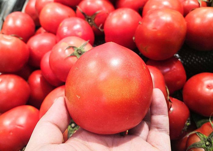Mua cà chua, chọn quả phần núm có 5 hay 6 cánh?-3