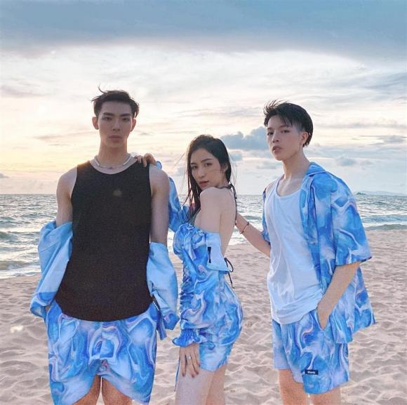 Gia đình Hoa dâm bụt gây hoang mang bởi loạt khoảnh khắc giống nhau bất ngờ-6