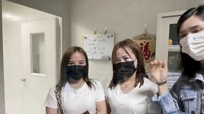 Tìm thấy chị em song sinh sau 29 năm nhờ video trên mạng-3