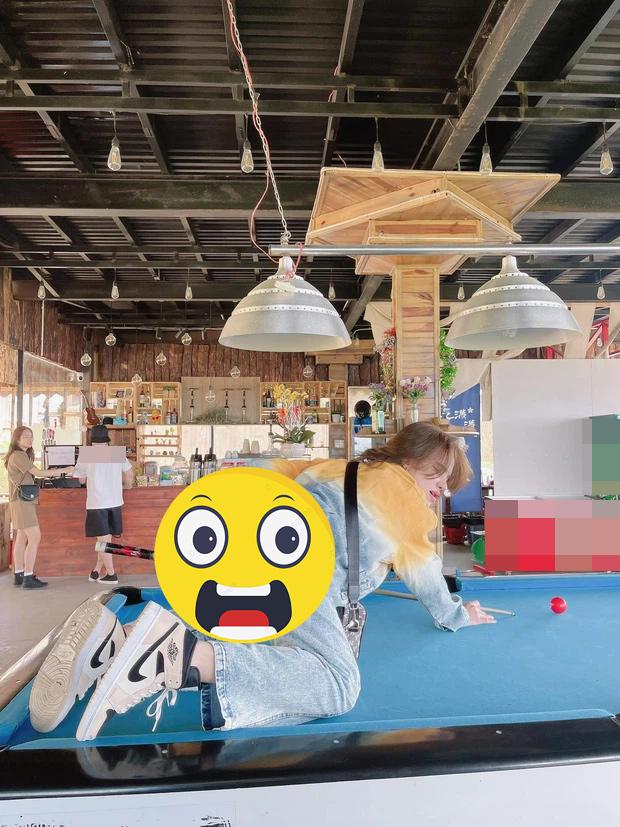 Trần Đức Bo uốn éo trên bàn, show vòng 3 cực sốc trước ống kính-2