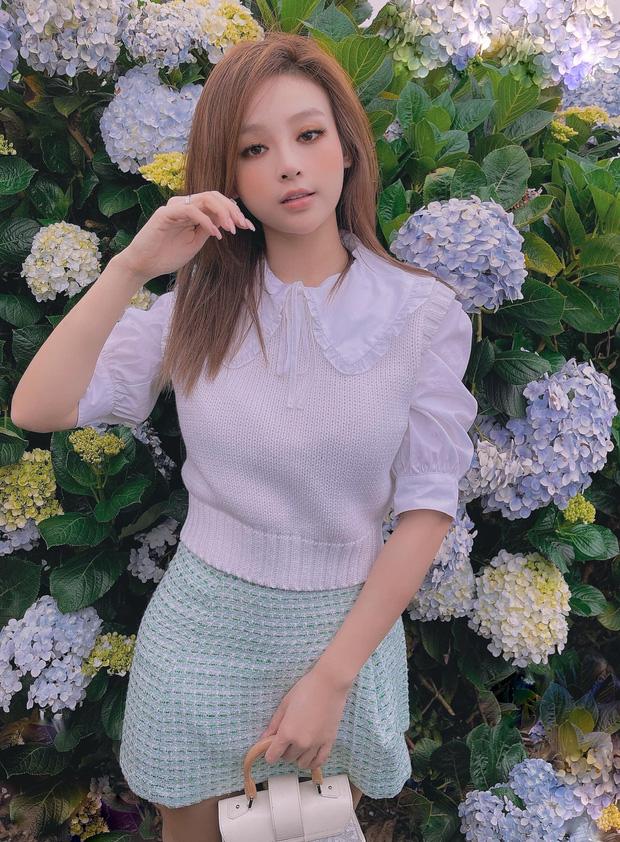 Huyền Baby khoe ảnh gia đình toàn mỹ nhân, check-in nghỉ lễ mà tưởng đâu đi chụp tạp chí-4