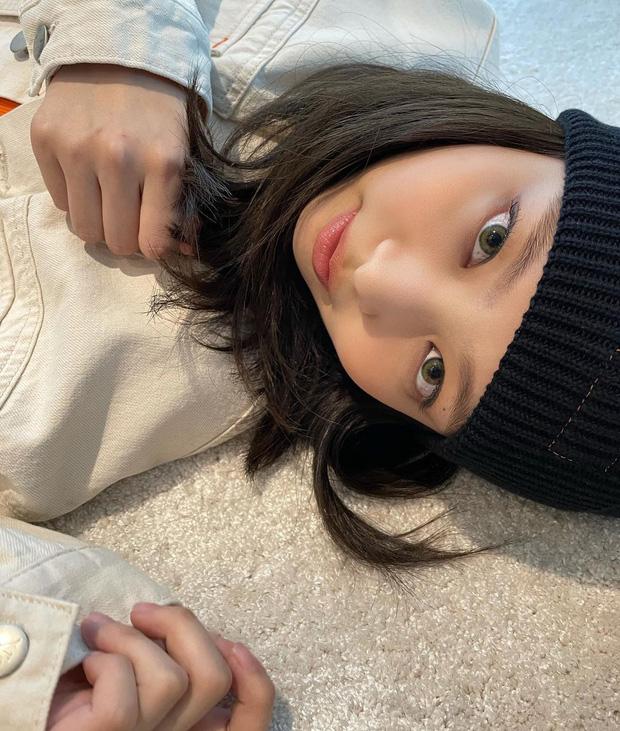 Cả MXH đang nổ tung vì Jennie (BLACKPINK) tung ảnh mặc nội y-5