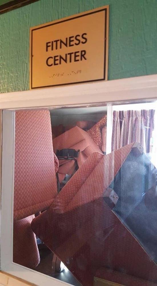 Mất tiền thuê khách sạn để lúc nhận phòng sốc không thốt lên lời-9