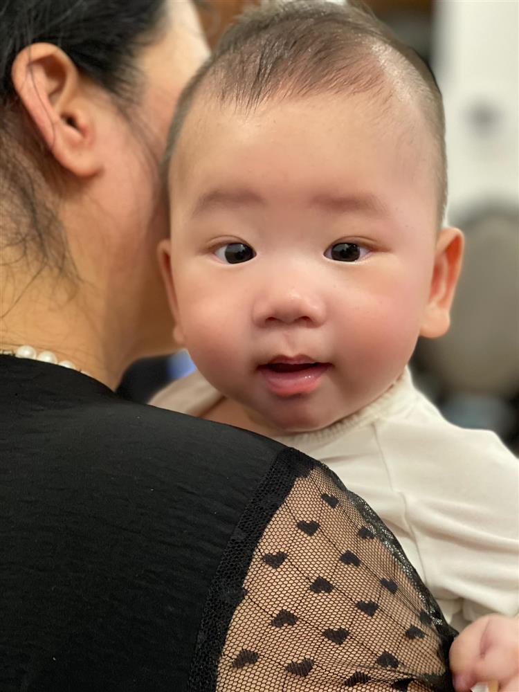 Nhà Khắc Việt lên sóng, diện mạo cặp song sinh chiếm spotlight-5