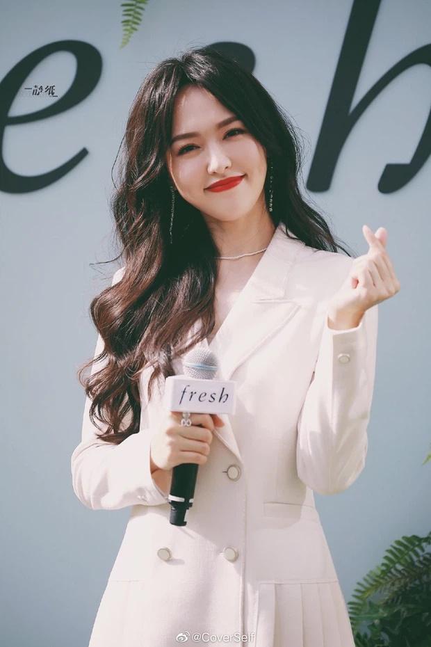 Ảnh sự kiện tố nhan sắc Đường Yên: Tóc bồng bềnh dìm visual nghiêm trọng-3