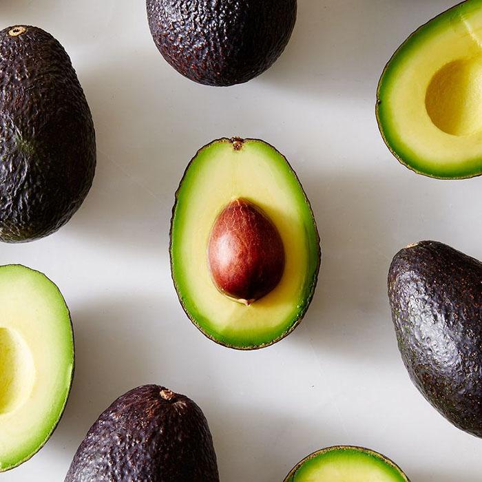 Da trắng như Ngọc Trinh nhờ 5 thần dược bạn ăn hàng ngày-4