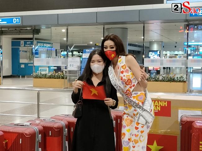 Khánh Vân ghi điểm tuyệt đối khi lên đường thi Miss Universe 2020-2