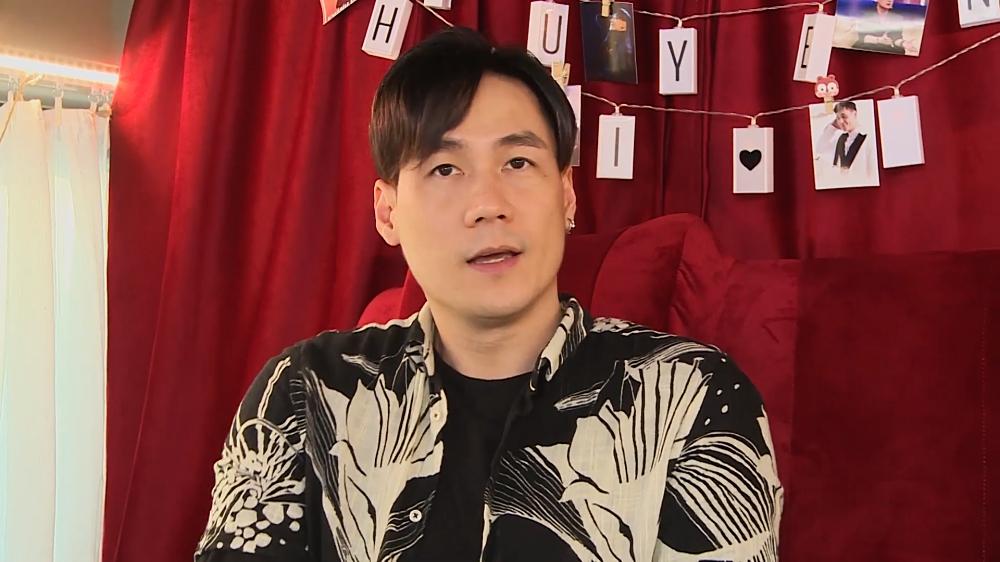 Khánh Phương vướng mâu thuẫn tiền bạc với cha đẻ của hit Chiếc Khăn Gió Ấm-2