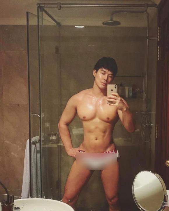 Đăng ảnh chỉ mặc độc quần lót để lộ phần nhạy cảm, Nathan Lee gây tranh cãi dữ dội-2
