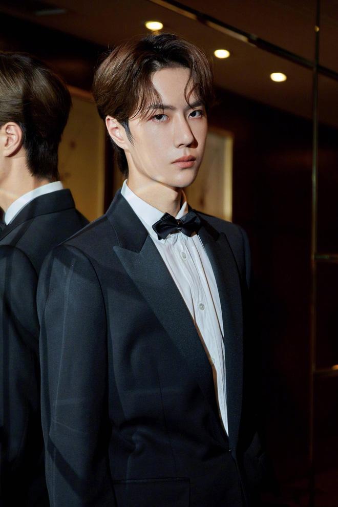 Chơi bóng chưa đủ, Vương Nhất Bác còn hẹn Trương Triết Hạn - Hoàng Cảnh Du làm phù rể ở phim mới-6