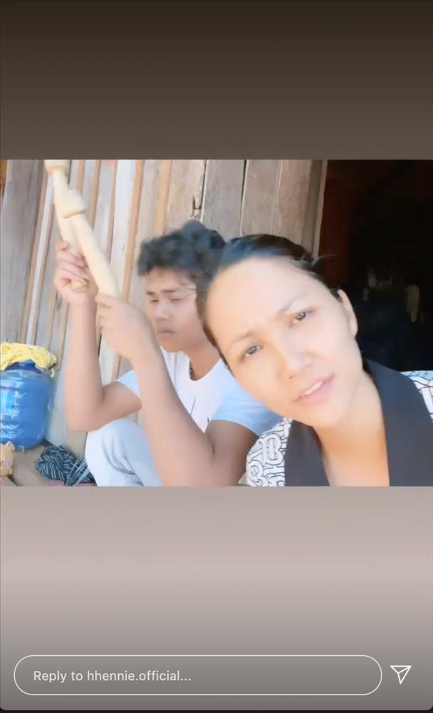 HHen Niê ủ tóc bằng combo từ thiên nhiên mùi siêu ghê và kết quả bất ngờ-3