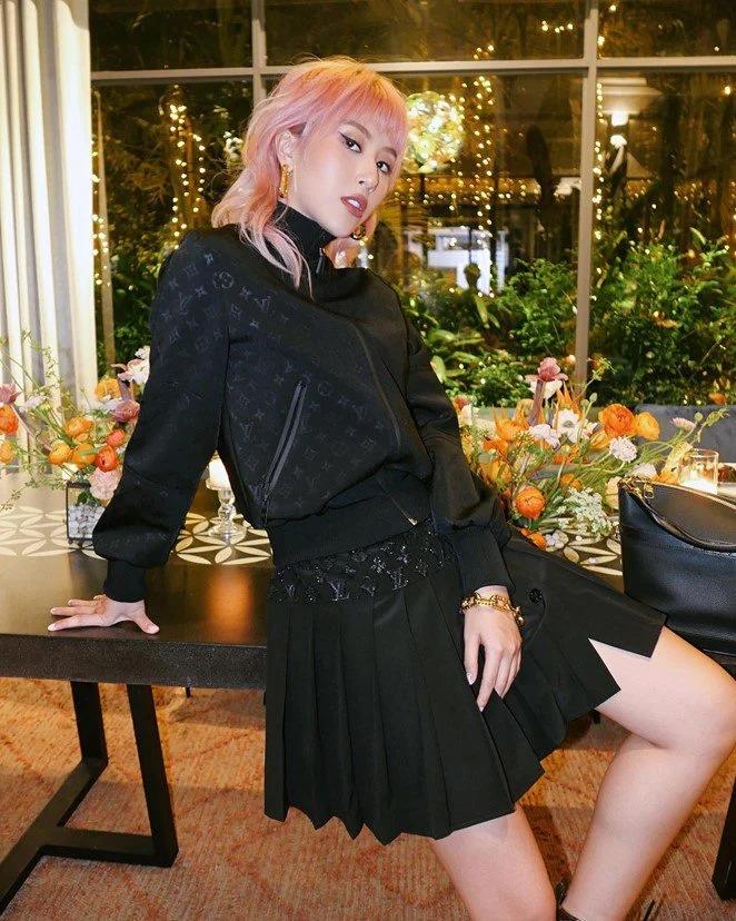 Lướt 1 vòng Instagram sao Việt, sẽ biết ngay màu tóc nào hot nhất đầu hè-9