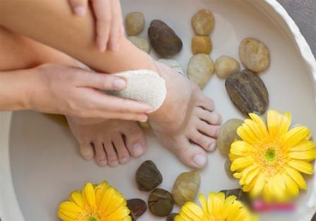 Trend làm đẹp: Tẩy da chết siêu sạch chỉ với một cục đá thần kỳ-8