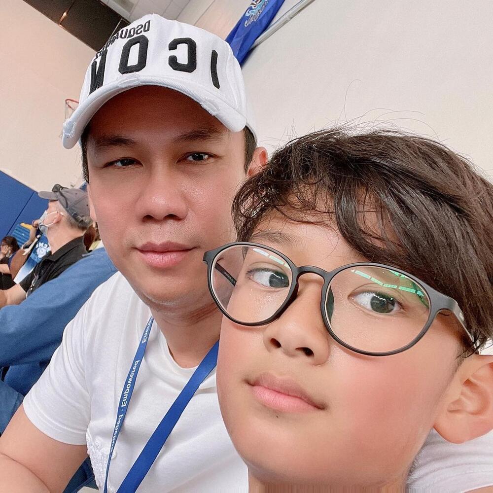 Đăng ảnh con trai ôm cứng, chồng cũ Lệ Quyên than thở khó có người yêu-3