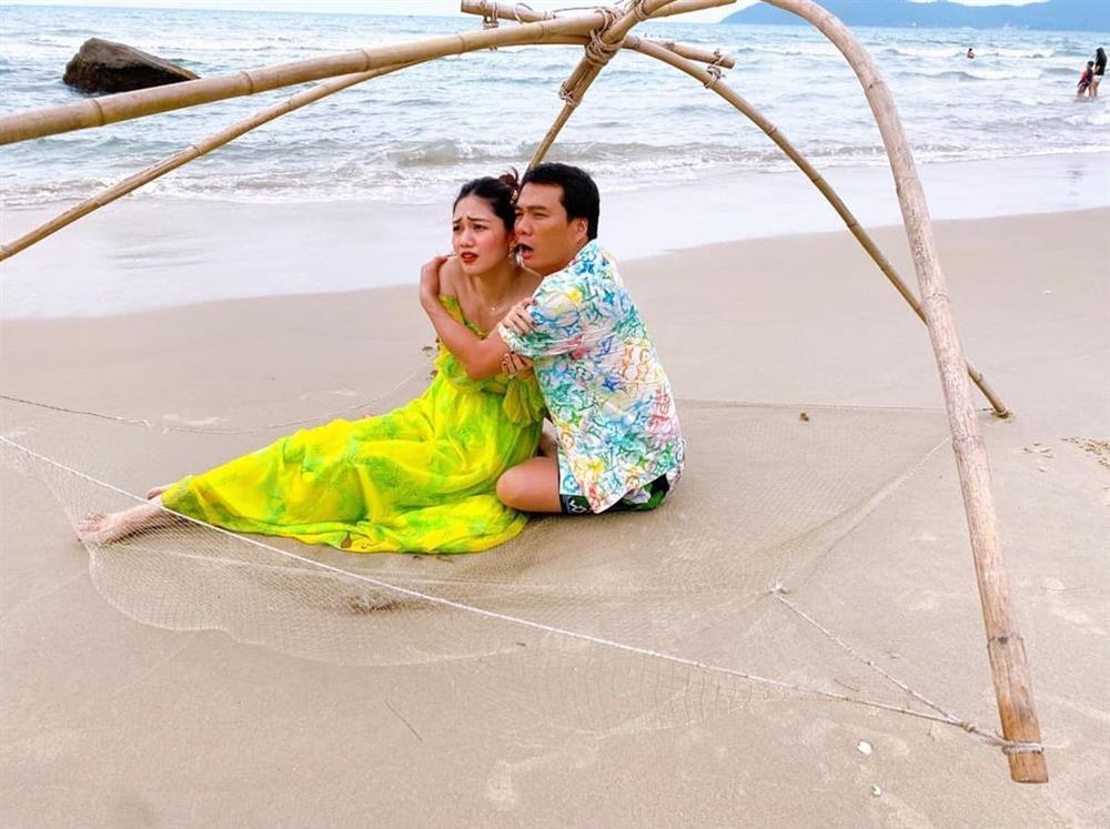 Chồng đại gia của Thanh Tú tưởng không lầy mà lầy không tưởng-4