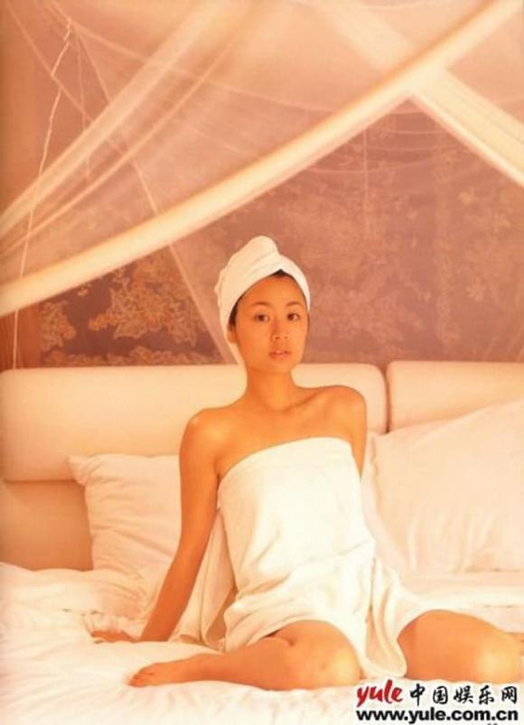 Những tấm ảnh đốt mắt người xem mà Lâm Tâm Như chỉ muốn giấu kín khỏi ông xã-7