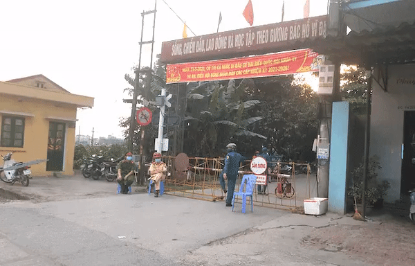 Bắc Giang lập chốt 4 phường ngay trong đêm vì có 1 F0 đến ăn cỗ-1