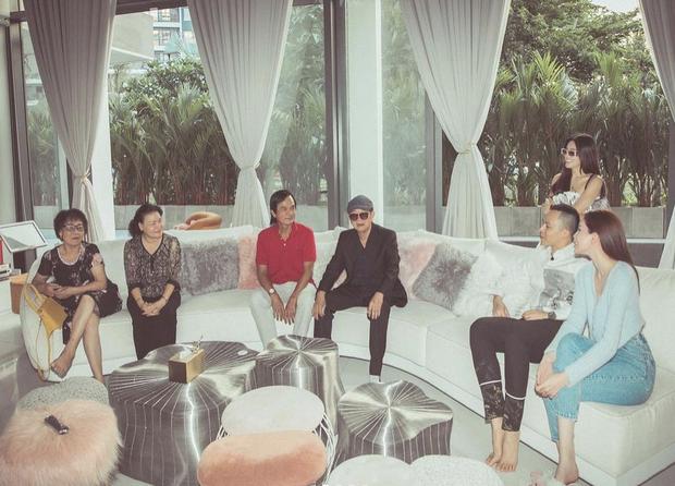 Ngọc Trinh tung clip quẩy đu trend cùng bố mẹ Vũ Khắc Tiệp-1