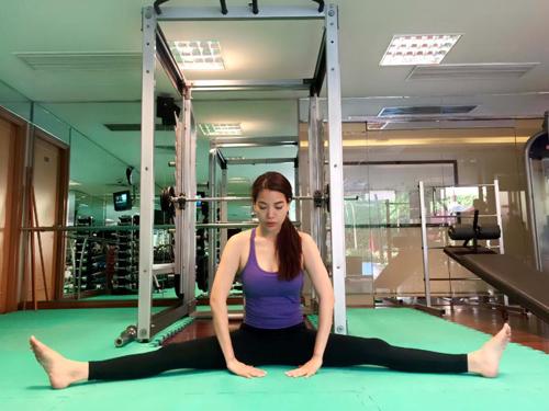 Bí kíp hack body hấp dẫn níu chân tình trẻ của Trương Ngọc Ánh-10