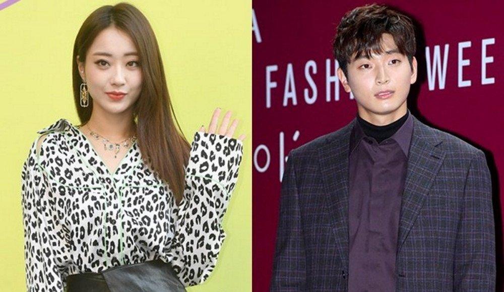 TVDaily đưa tin Kyungri và Jinwoon (2AM) chia tay sau 4 năm hẹn hò. Công ty của 2 nghệ sĩ đã xác nhận thông tin trên.