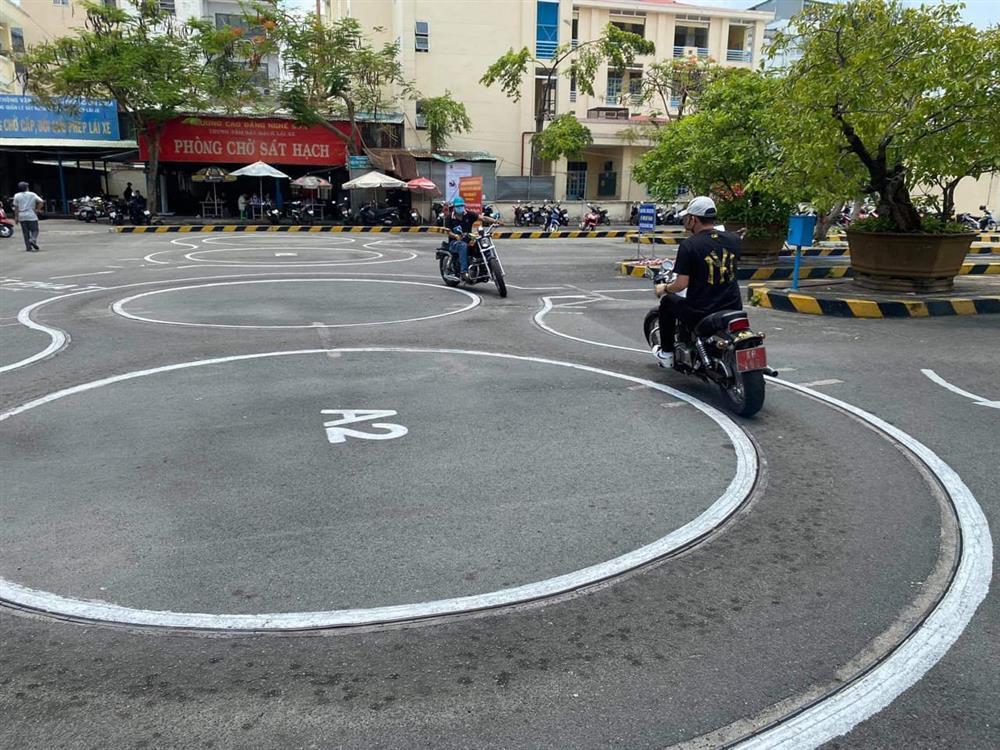 Cầu Tiến Luật thi trượt bằng lái xe, Thu Trang nhận cái kết quá chát-2