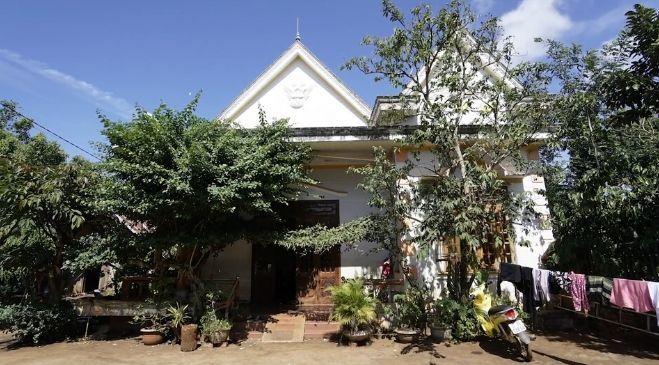 Những món quà khủng HHen Niê tặng đấng sinh thành-7