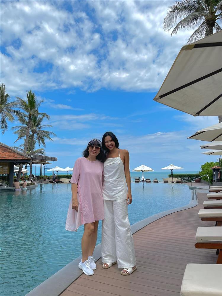 Kỳ Duyên mừng sinh nhật mẹ Minh Triệu, ai nấy để ý cách xưng hô-1