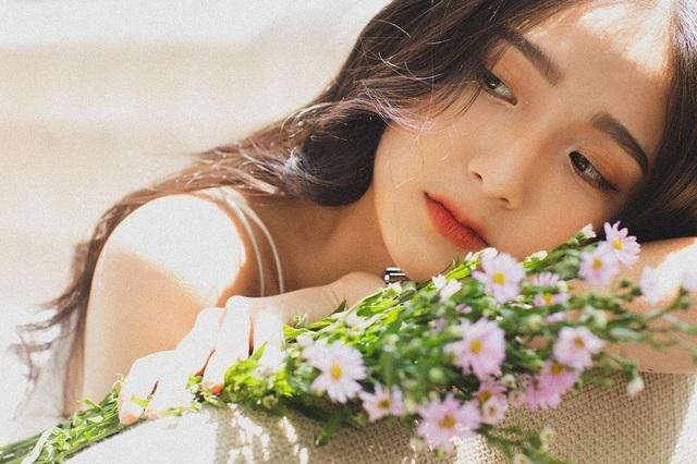 3 điều đơn giản, phụ nữ sở hữu sẽ khiến chồng dù nằm cạnh bên vẫn đứng ngồi lo giữ vợ-2