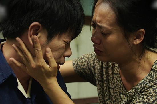 'Cây Táo Nở Hoa' tập 14: Thái Hòa òa khóc, thoát cơn chơi vơi nhờ... vợ