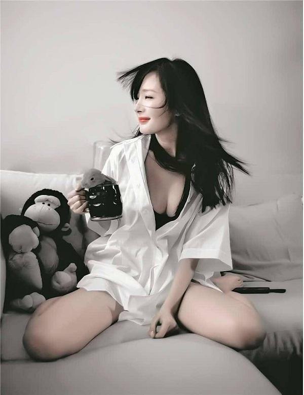 Xịt máu mũi trước vẻ gợi cảm 4 mỹ nhân Cbiz vốn ngoan hiền: Bất ngờ nhất là Triệu Lệ Dĩnh!-13