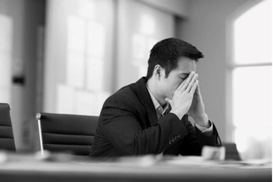 Mới đưa người yêu về ra mắt được một tuần thì tin nhắn từ số lạ đã đẩy tôi vào tình cảnh éo le