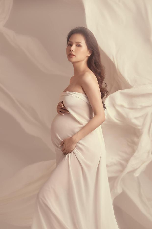 Phanh Lee khoe bụng bầu tháng thứ 7, sắc vóc còn đỉnh chóp khi tăng 10kg?-4