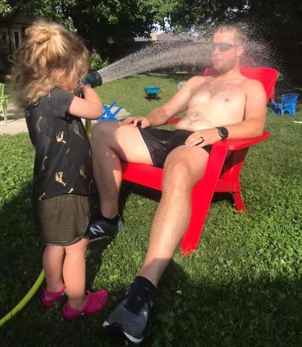 Cha mẹ cười ra nước mắt khi nhờ cậy lũ trẻ giúp đỡ việc nhà-1