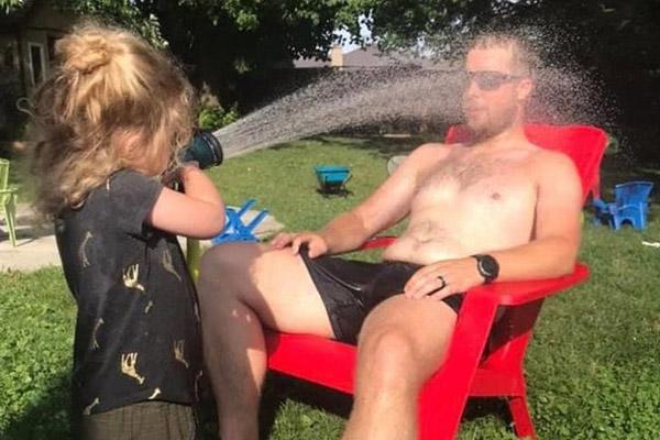 Chỉ có friend zone mới hiểu cảm giác trên tình bạn, dưới tình yêu là thế nào-15