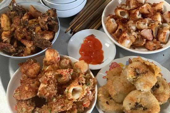 Khoe mâm cơm 'toàn thịt là thịt', vợ trẻ bị dân tình hỏi ngược