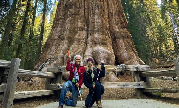 Cô gái 28 tuổi hẹn hò với bạn trai 76 tuổi, bị nhầm cô là y tá riêng chăm sóc ông lão-7