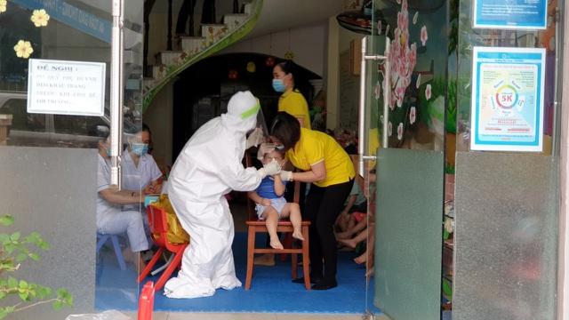 Quảng Ninh phong tỏa 2 khu phố tại Hạ Long-1