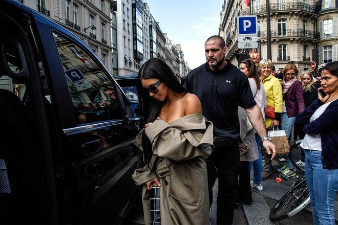 Kim Kardashian vướng vào vụ buôn lậu đồ cổ-1