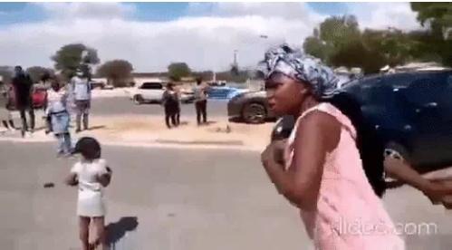 Đám cưới đang diễn ra thì 1 phụ nữ xuất hiện hét to làm quan khách sững sờ-1